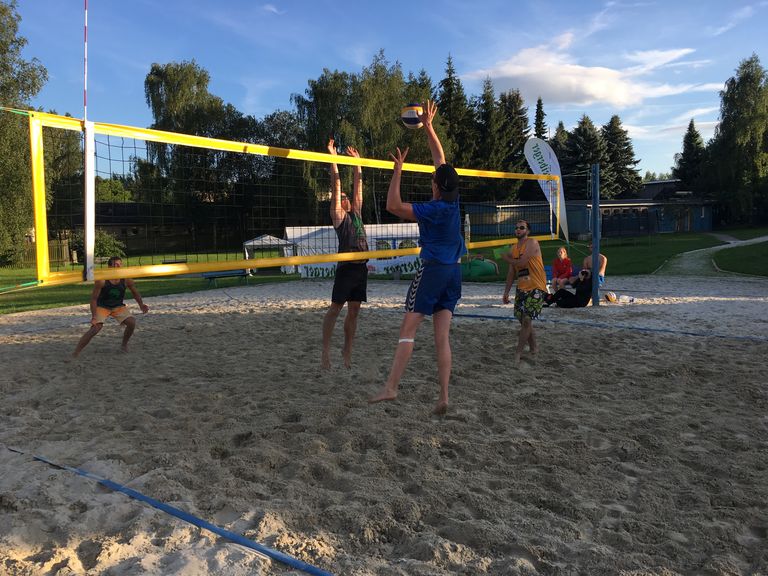 Sonne, Schweiß und tropische Temperaturen beim Freiberger Beachwochenende