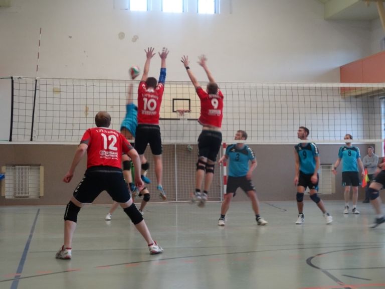 Die Siegesserie hält. Die HOMBRES entführen nach 2:0-Rückstand und einer unglaublichen Energieleistung zwei Punkte aus Burgstädt. Das sechste gewonnene Spiel in Folge.